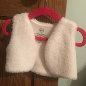 Wonder Nation Infant White Faux Fur Vest
